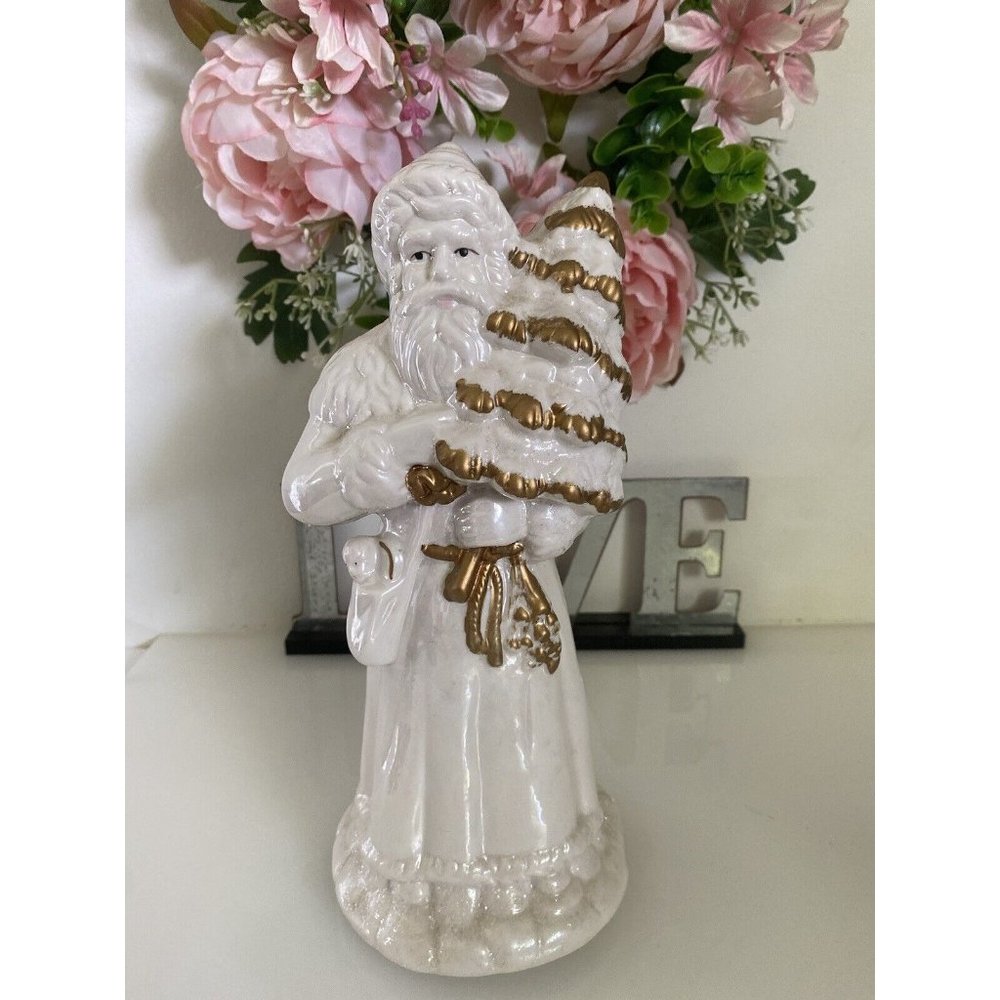 Cracker Barrel Santa Musical Fine Pearlized‎ Porcelain  Figurine O Tannenbaum